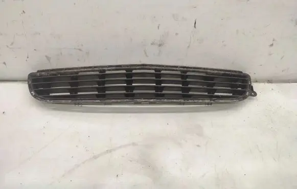 Opel Zafira B Front bumper lower grill 13124978