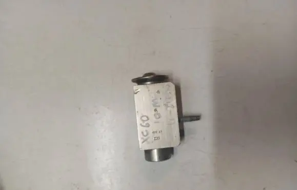 Volvo XC60 Air conditioning (A/C) expansion valve 7010973 TBF2D