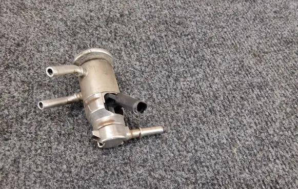 Mercedes-Benz E W238 AdBlue injector A0004901613