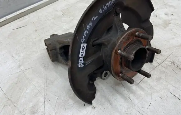 Ford C-MAX II Front wheel hub spindle knuckle AV613K170