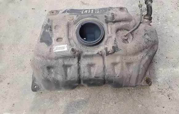 Toyota Yaris Fuel tank 7711152080