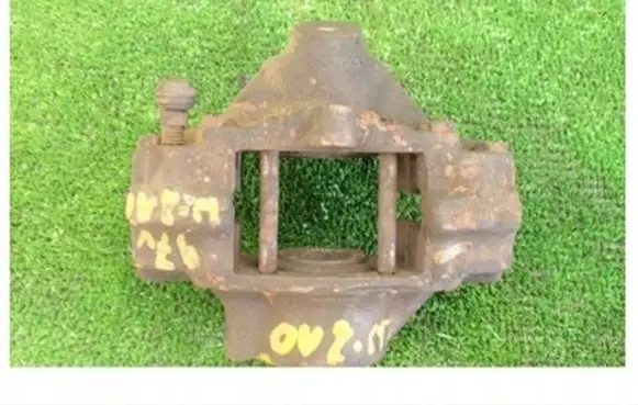 Mercedes-Benz E W210 Rear brake caliper