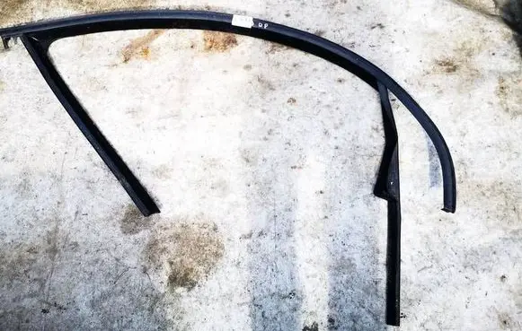 Volkswagen Golf V Rubber seal front coupe door 1k4837431e