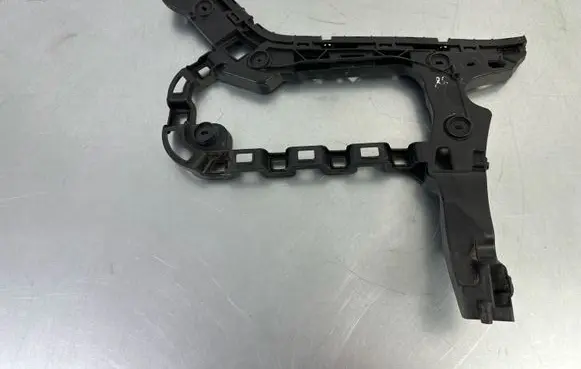 Volkswagen PASSAT B8 Rear bumper mounting bracket 3G0807393