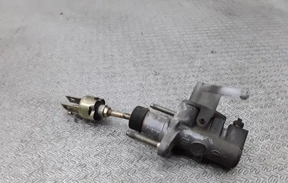 Toyota Corolla Verso E121 Clutch master cylinder