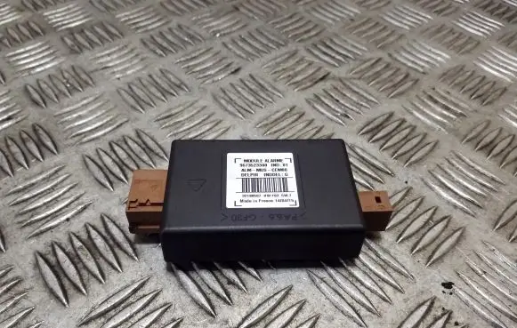 Peugeot 308 Alarm control unit/module 9673523380