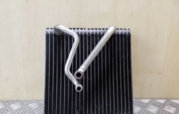 Volkswagen Touran I Air conditioning (A/C) radiator (interior) 