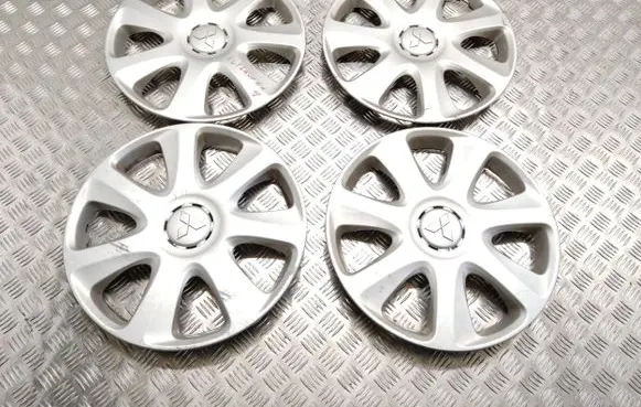 Mitsubishi Outlander R17 wheel hub/cap/trim A364A