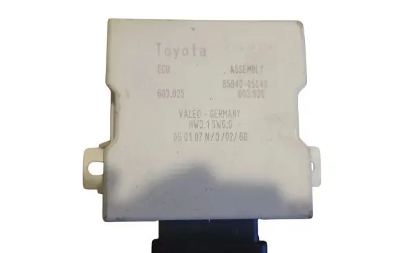 Toyota Avensis T250 Window wiper relay 8594005040