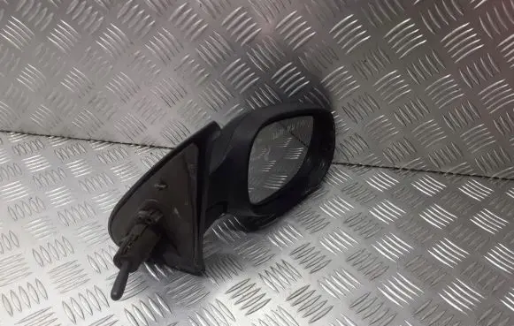 Nissan Micra Front door electric wing mirror 