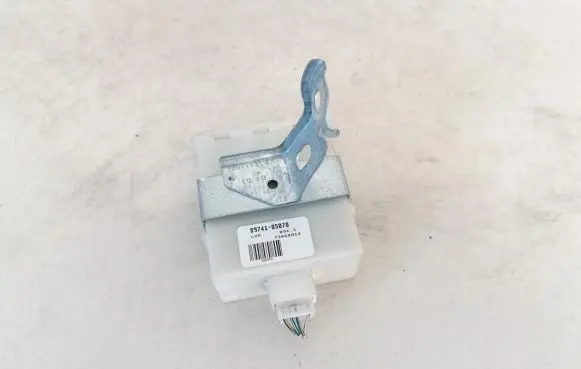 Toyota Avensis T250 Door control unit/module 8974105070 89741-05070