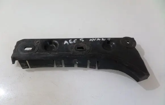 Audi A6 S6 C5 4B Front bumper mounting bracket 4B0807284B