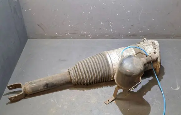 Audi A8 S8 D3 4E Shock absorber/damper/air suspension 4E0616002E 169ATE041D4B55Q