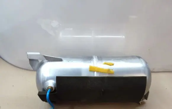 Vacuum air tank