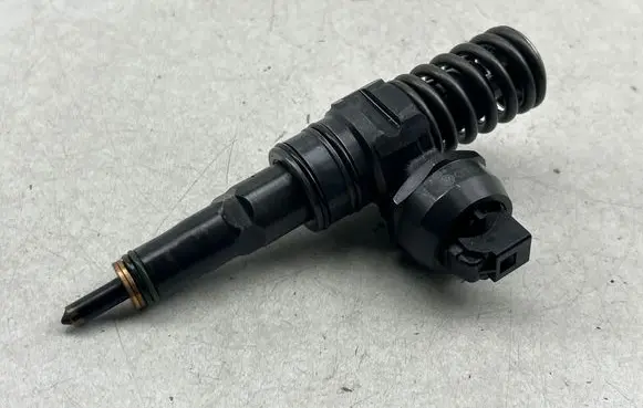 Fuel injector