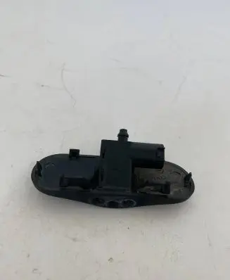 Windshield washer spray nozzle
