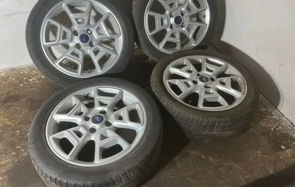 Ford Ecosport R17 alloy rim 