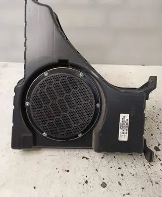 Fiat Freemont Subwoofer speaker 26777X 05064946AA 40967154