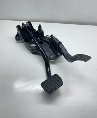 Tesla Model Y Brake pedal P118869150A DUZ22258000080
