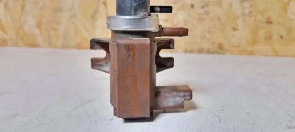 Ford Focus Turbo solenoid valve 165601