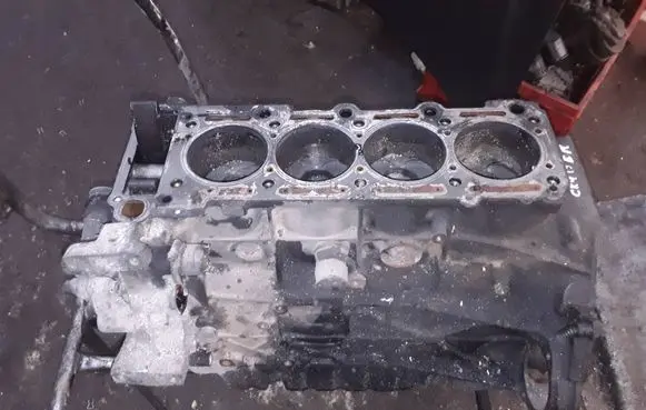 Chrysler PT Cruiser Engine block 664911