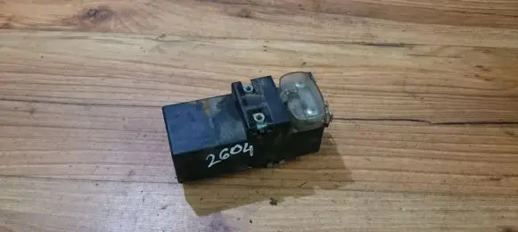 Volkswagen PASSAT B4 Coolant fan relay 357919506 898719000