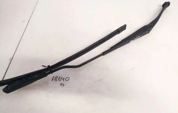 Fiat Punto (188) Front wiper blade arm 51701422