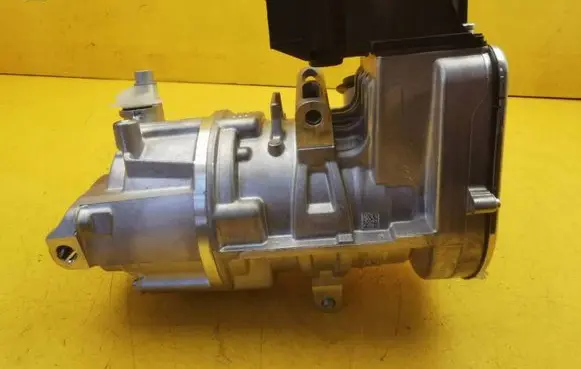 Mercedes-Benz C W206 Air conditioning (A/C) compressor (pump) 24A0048172 G43852102 A0008308004