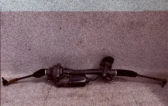 Volkswagen Golf VII Steering rack 5Q1423050T