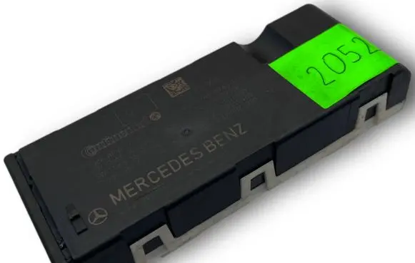Mercedes-Benz E AMG W213 Central body control module S2052 A2139000500