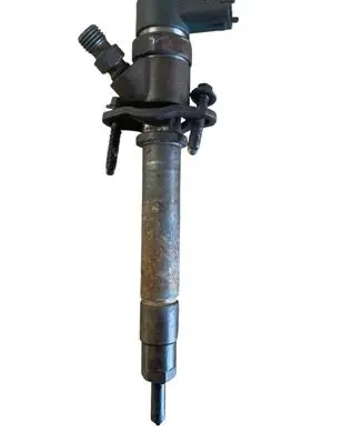 Volvo V70 Fuel injector 8658352