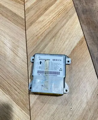 Mercedes-Benz C W204 Airbag control unit/module A2049012704 5WK44739