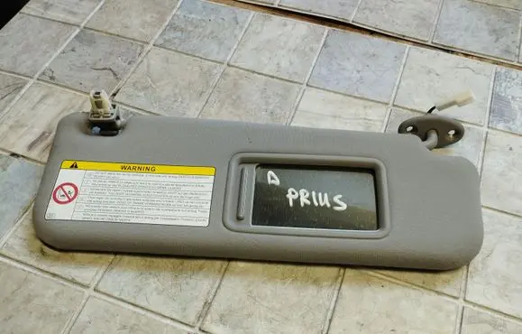 Toyota Prius (XW20) Sun visor