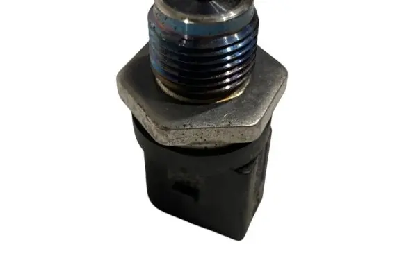 BMW 1 E81 E87 Fuel pressure sensor 0281002869