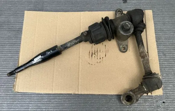 Nissan Patrol Y60 Gear shifter/selector 3327401J10