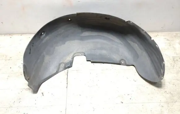 Volkswagen Touareg I Rear arch fender liner splash guards 7L6810971A