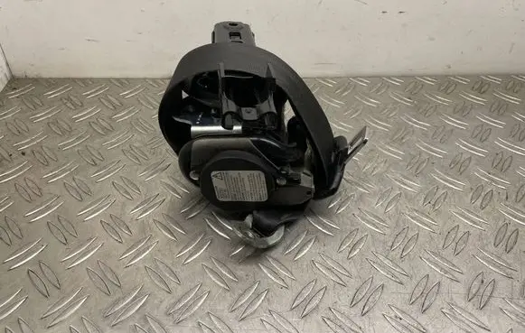Volkswagen PASSAT CC Front seatbelt 3C1857705K