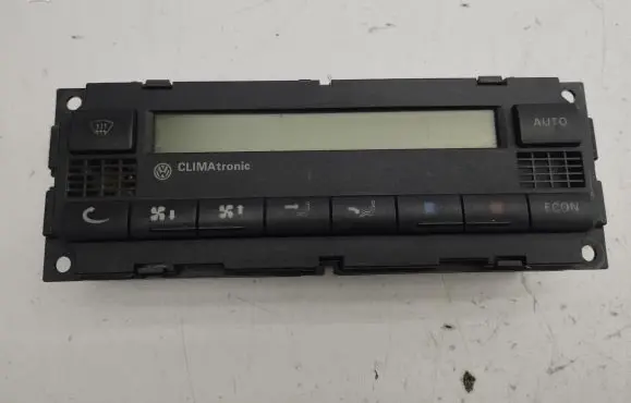 Volkswagen Golf IV Climate control unit