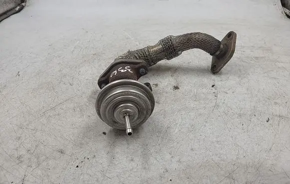Audi A4 S4 B5 8D EGR valve 028131501