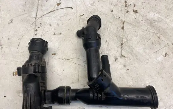 Thermostat/thermostat housing