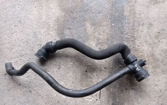 Audi A4 S4 B7 8E 8H Engine coolant pipe/hose 8E0121049T