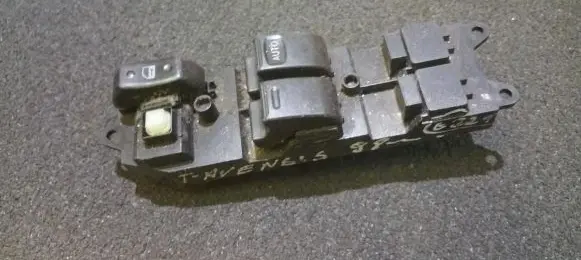 Toyota Avensis T220 Electric window control switch