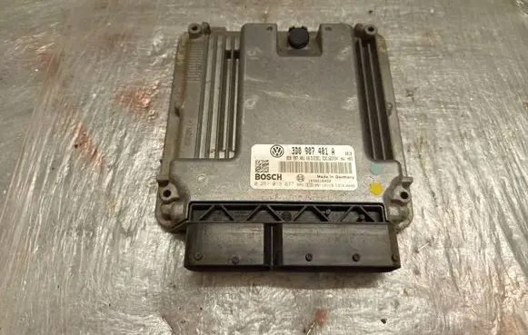 Volkswagen Phaeton Engine control unit/module 3D0907401A 8E0907401AB 0281013677