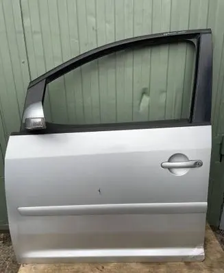 Volkswagen Touran I Front door 