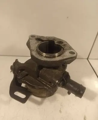 Nissan Qashqai Vacuum pump 146505272R 05641000 15T1442404