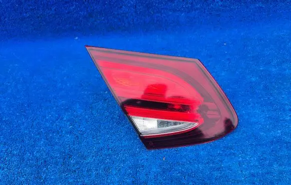 Mercedes-Benz C W205 Tailgate rear/tail lights A2059063905