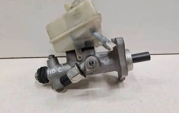 Mercedes-Benz C W203 Master brake cylinder A2034300002