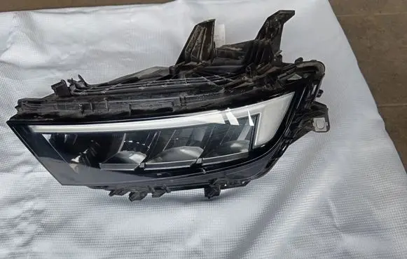 Opel Astra L Headlight/headlamp 
