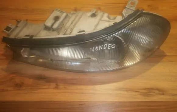 Ford Mondeo MK II Headlight/headlamp 1305235440