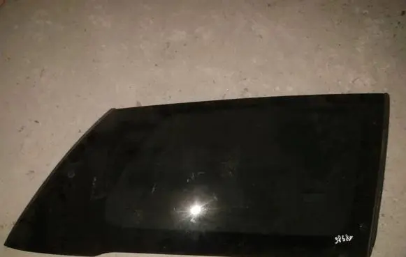 Toyota Previa (XR30, XR40) II Rear side window 